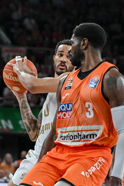 与另外三支 与另外三支