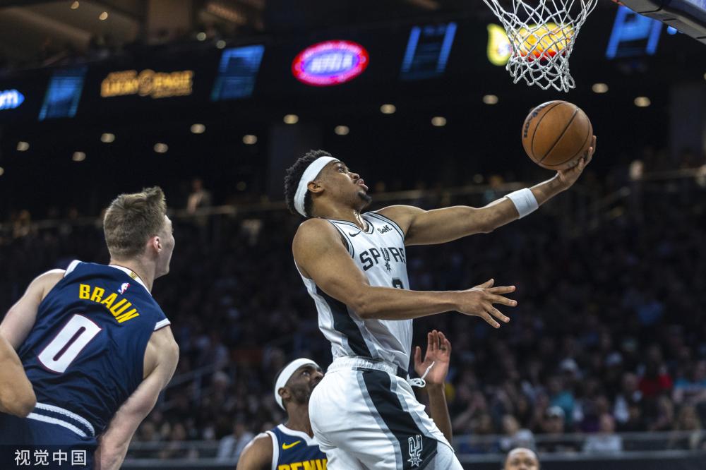 赛季展现出 赛季展现出