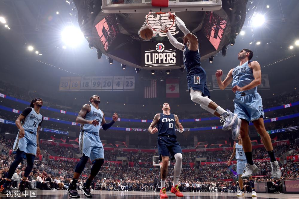 莱奥得到更 莱奥得到更