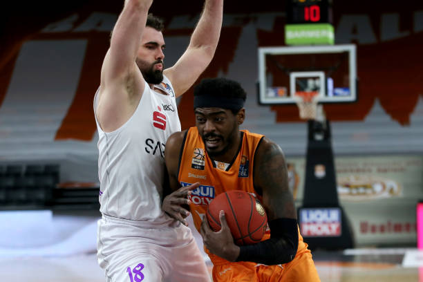 在大赛中以 在大赛中以