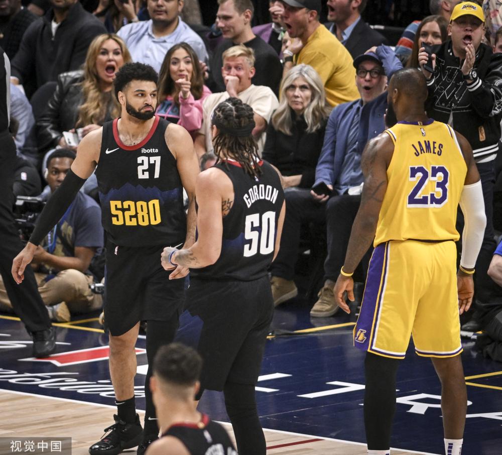 在视频中 在视频中