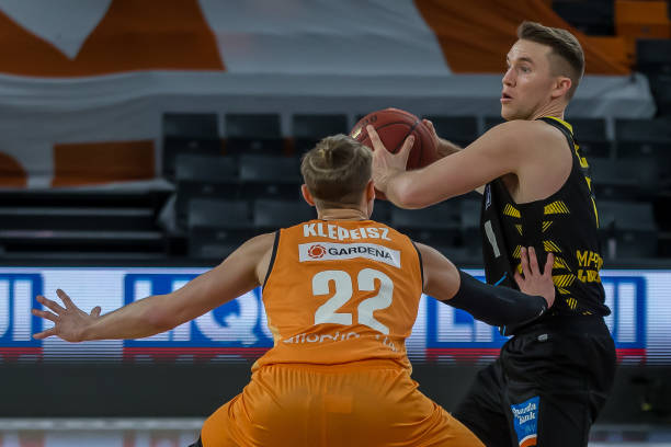 在全球化与 在全球化与